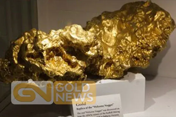 بزرگترین تکه طلای جهان 