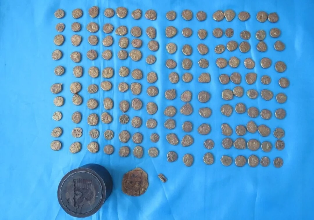 کشف 384 سکه تاریخی در سوادکوه