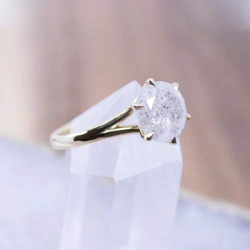 انگشتر الماس یخی