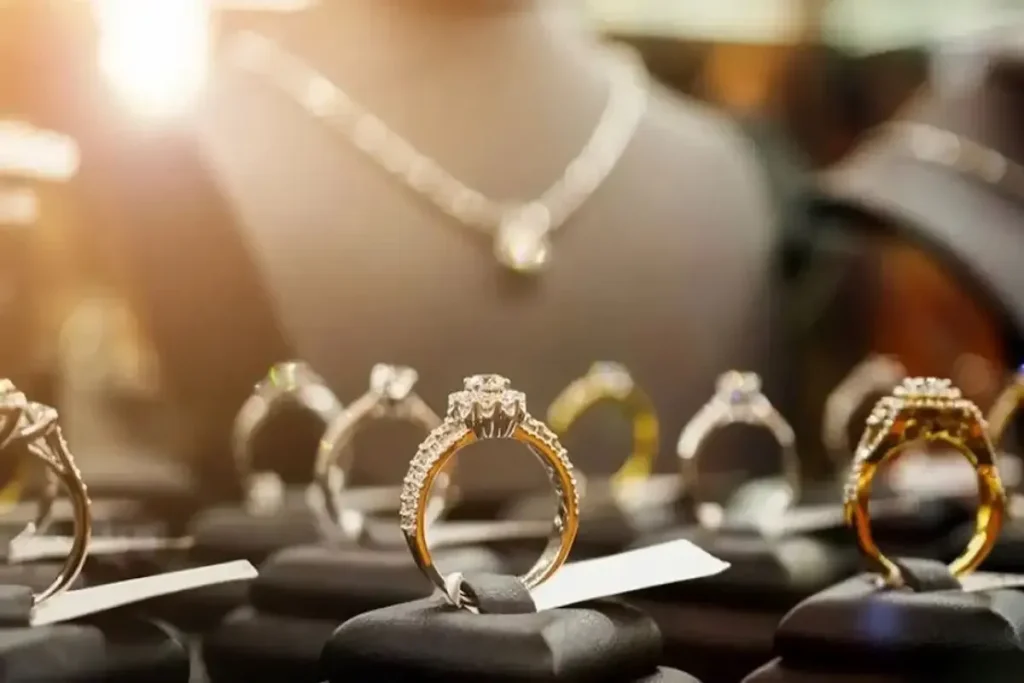 رفع مسدودی حساب بانکی تعدادی از واحدهای صنف طلا 