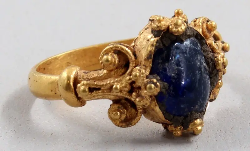 حلقه طلا 800 ساله 