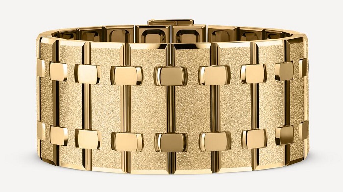  دستبند کاف طلای یخی (Frosted Gold Cuff)