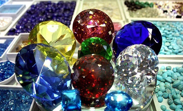 تولید یک میلیون و ۲۰۰ هزار قطعه سنگ زینتی در خراسان جنوبی 