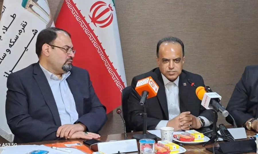 صدور مجوز برای افراد ۱۸ سال؛ چالشی برای اعتبار صنف طلا 