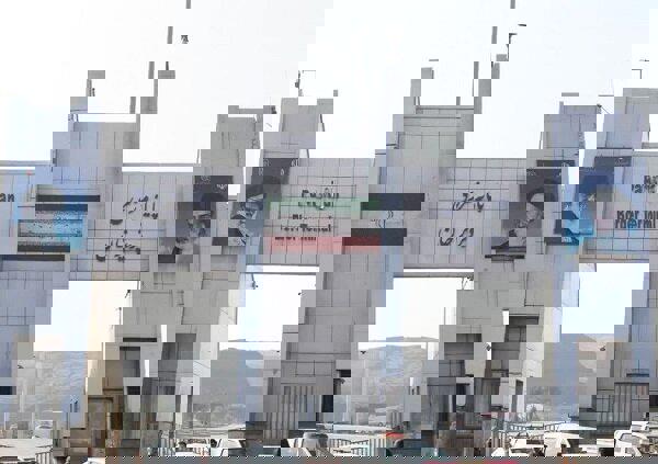 نخستین محموله طلا از گمرک پرویزخان وارد ایران شد