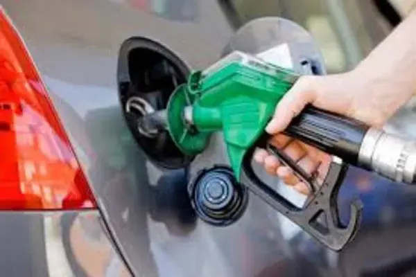 بنزین سوپر وارداتی با پایه ۶۵ هزار و ۸۰۰ تومان