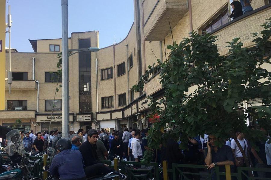 رسوایی در میدان فردوسی؛ هر سکه فروش ساز خودش را می زند 