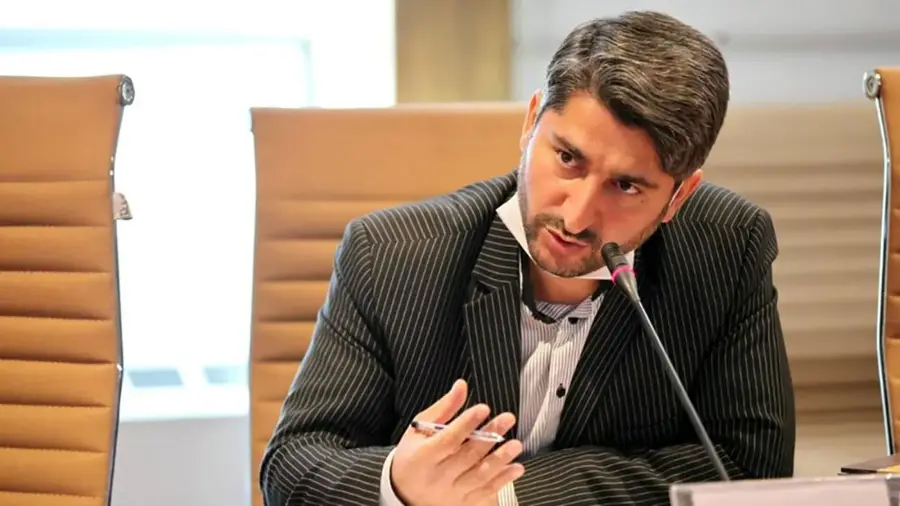 سودای طلا و ارز، ۱۵ هزار پزشک را از بیمارستان به بازار کشاند