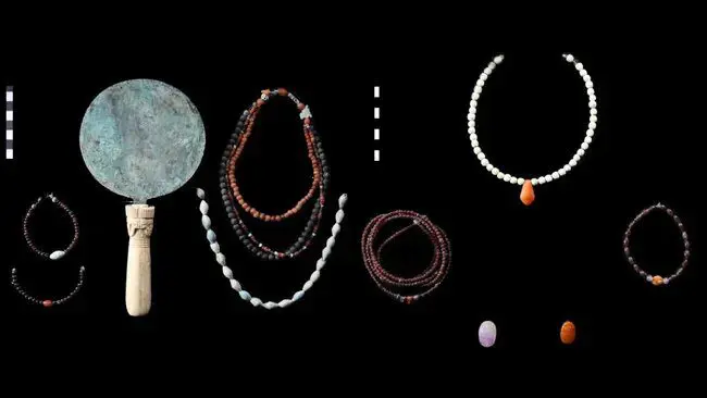 کشف کوهی از جواهرات پادشاهی میانه در مصر