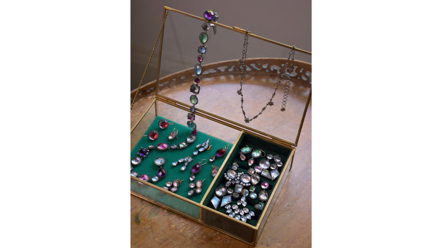 جشن بیست و پنج سالگی برند لارکسپر و هاوک با کمپین هلینا بونهام کارتر