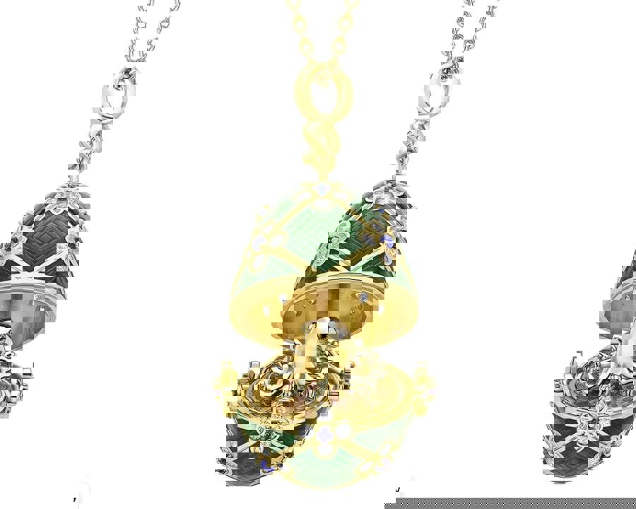 مردی پس از ادعای بلعیدن آویز تخممرغ فابرژه دستگیر شد