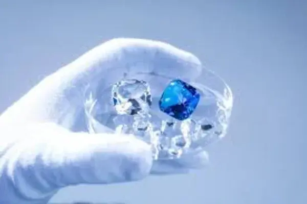 تفاوت سنگ های قیمتی مصنوعی و طبیعی