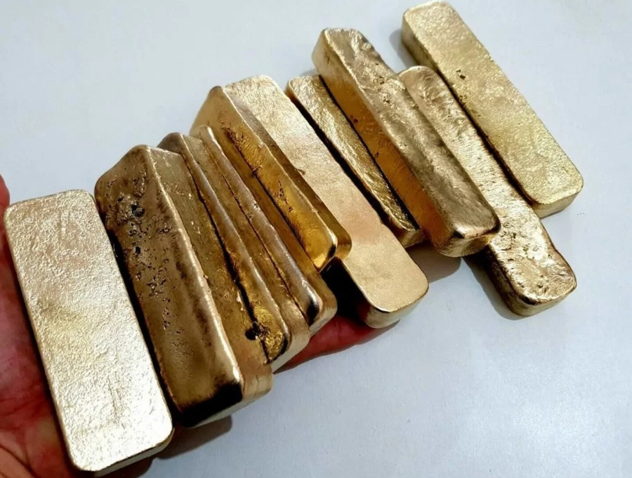 کشف ۳.۵ کیلو طلای آب شده 800 میلیاردی از سقف خانه سارقان