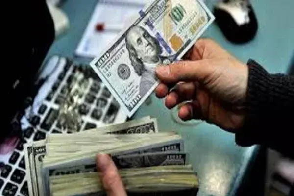 تحلیل تکانه‌های سیاسی بر بازار ارز