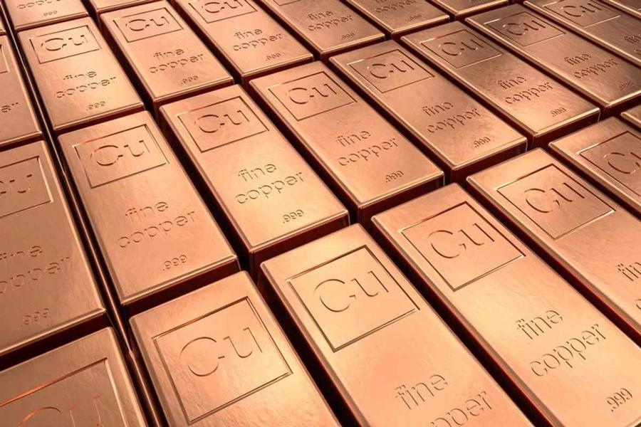 مس در آغاز ۲۰۲۶ طلا را به چالش کشید